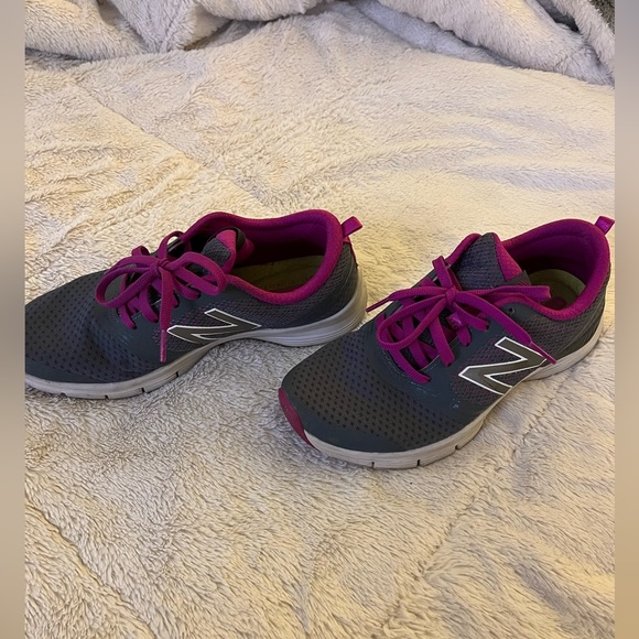 New Balance | Size 7.5 | Grey and Fusia - Picture 5 of 5